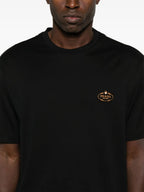 Immagine della T-shirt nera con logo di Prada per uomo - Stagione Primavera-Estate 2025 - Dettaglio 6