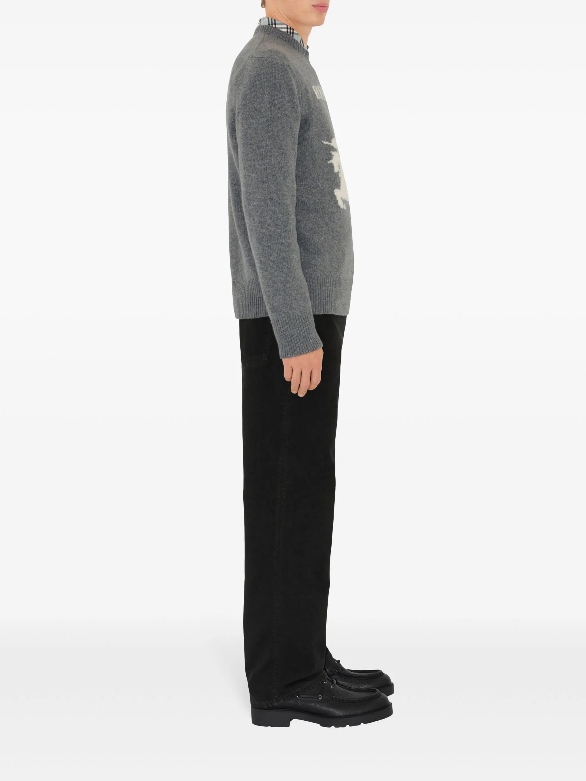Image of Ekd Grey Cashmere Wool Sweater by Burberry for Men - Season Spring-Summer 2026 - Model view 2