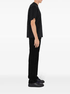 Image du T-shirt Cavalier Noir de Burberry pour hommes - Saison Printemps-Été 2025 - Vue du modèle 3