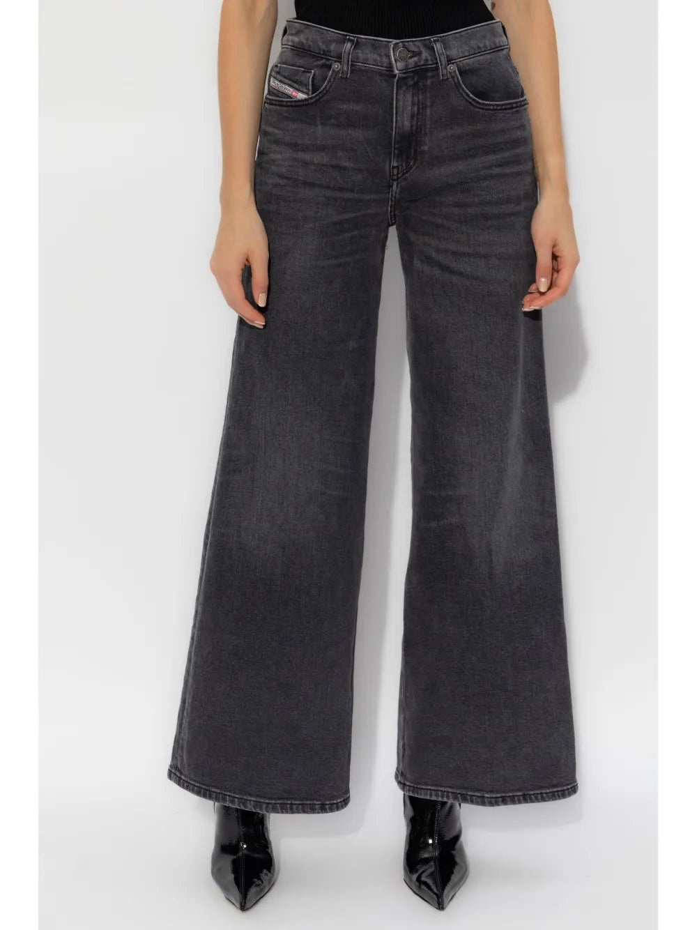 Diesel jeans, wide cut jeans, black denim, relaxed fit, five-pocket design