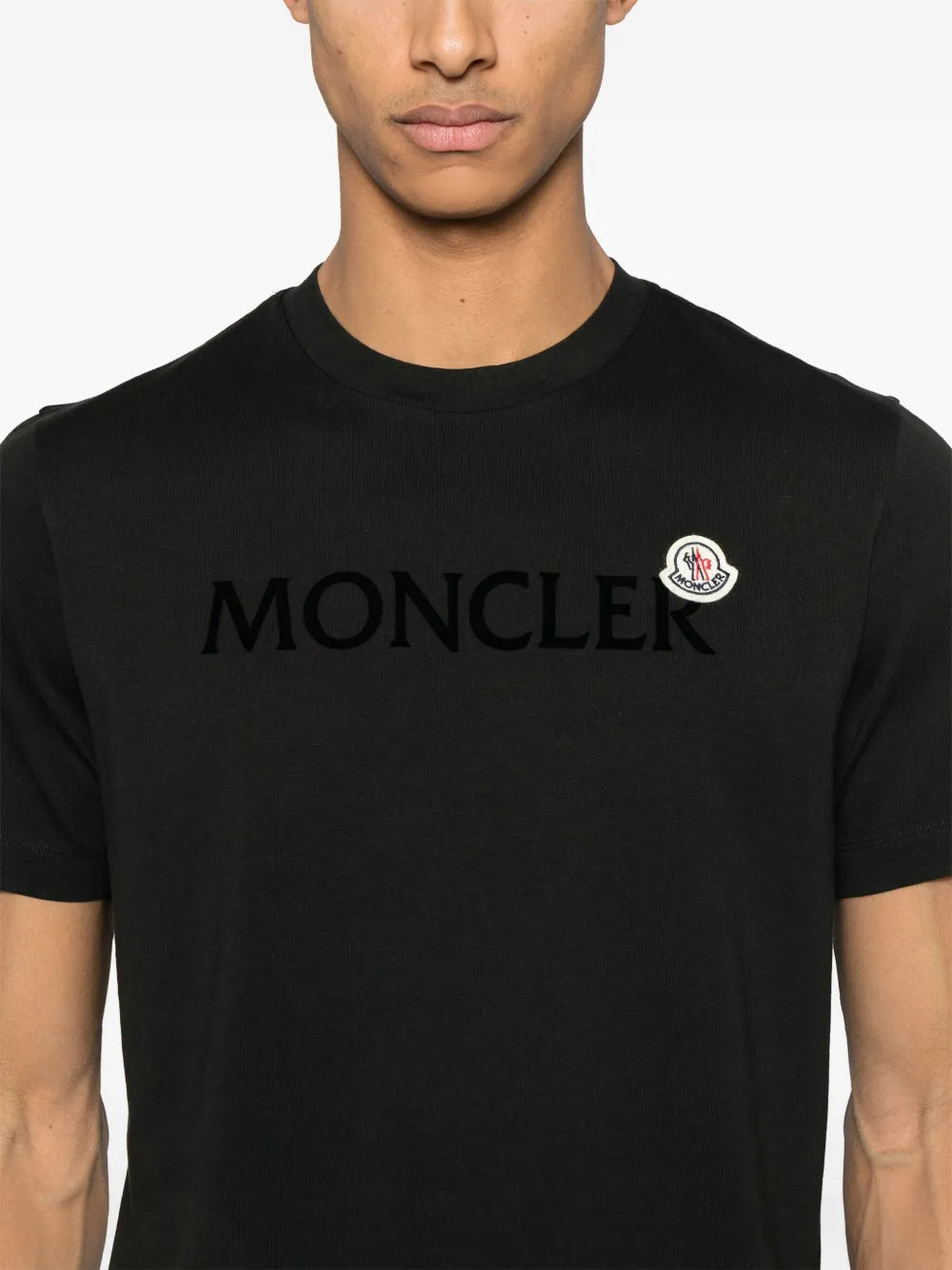 Camiseta Negra con Logo de Moncler