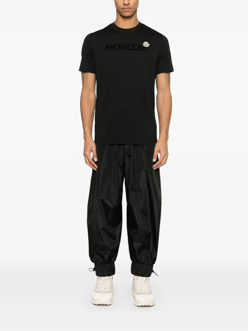 Camiseta Negra con Logo de Moncler