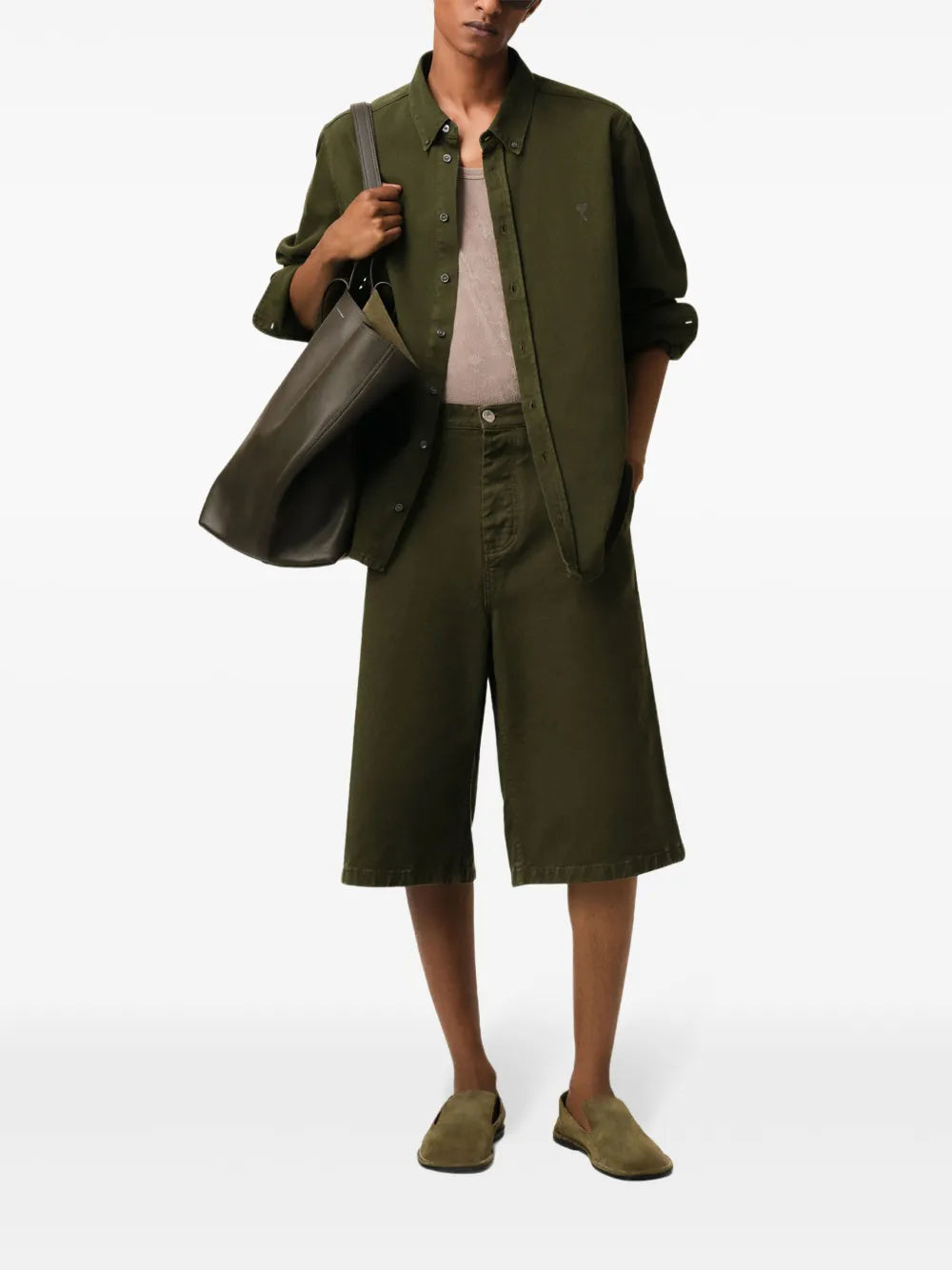 カーキ アミ・ド・クール シャツ