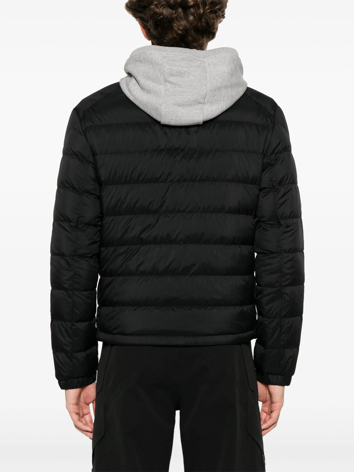Image of Doudoune Selves Noir by Moncler for Men - Season Spring-Summer 2026 - Model View 3
