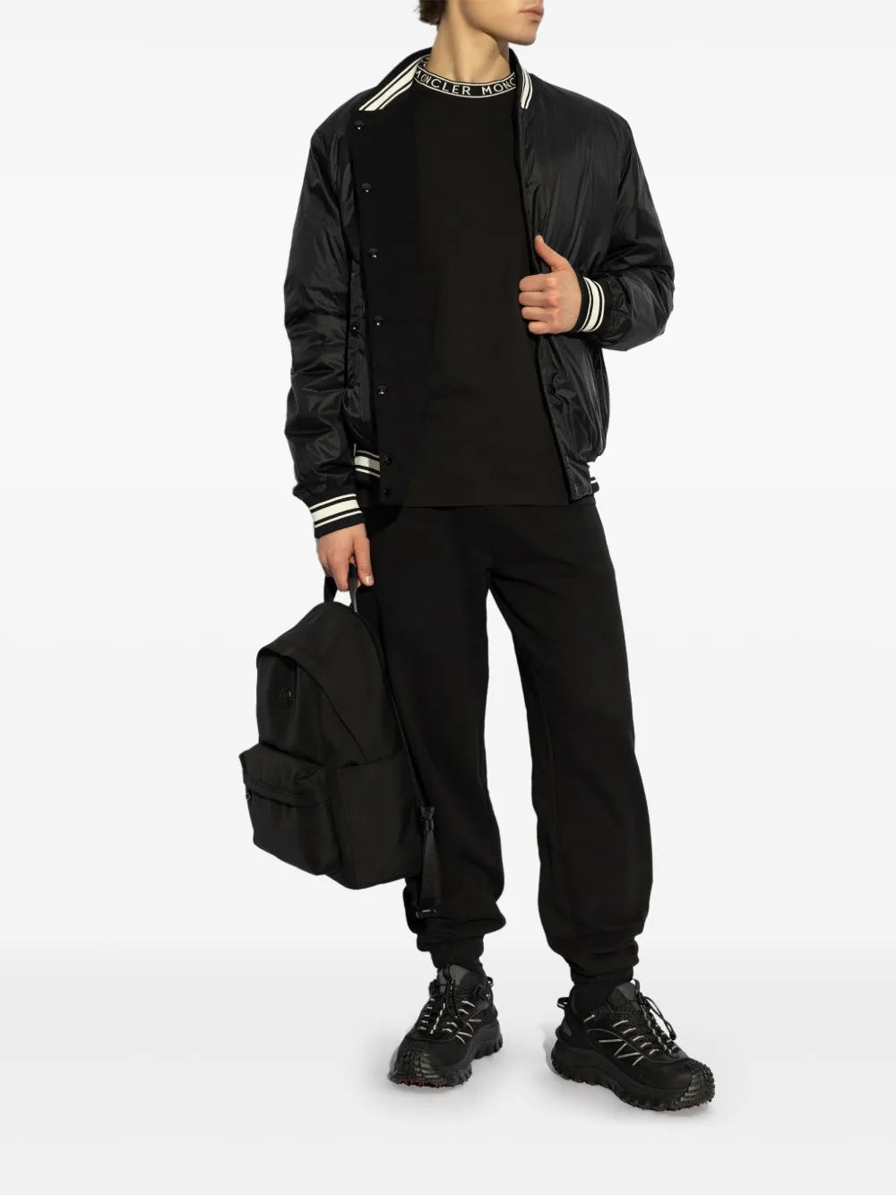 Imagem da Jaqueta Bomber Reversível Bouchet da Moncler para Homens - Temporada Primavera-Verão 2025 - Vista Traseira