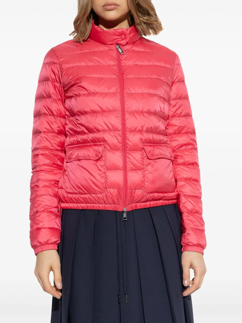 Imagem da jacket Lans Down da Moncler para Mulheres - Temporada Primavera-Verão 2025 - Detalhe 1