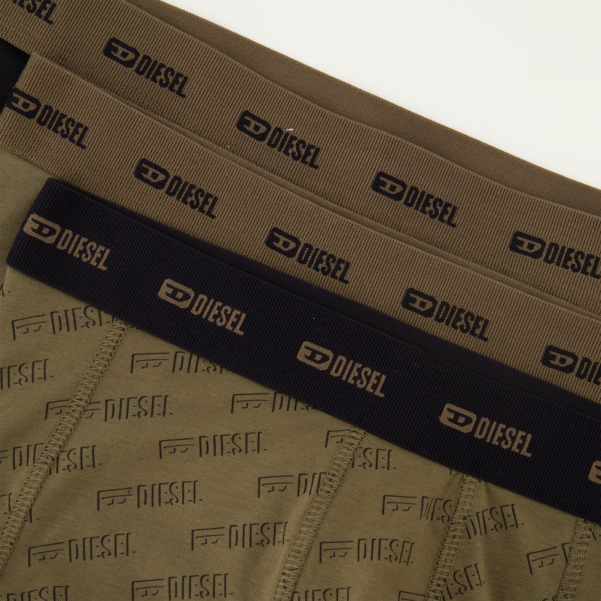 カーキボクサーショーツ