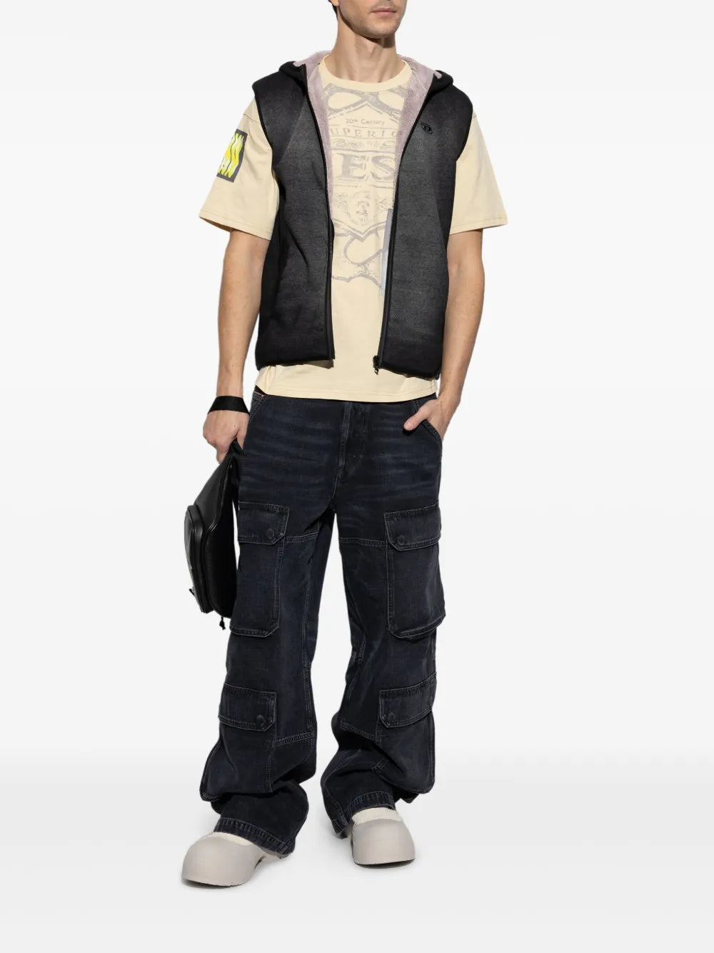 T-Boxt-Slits イエローTシャツ