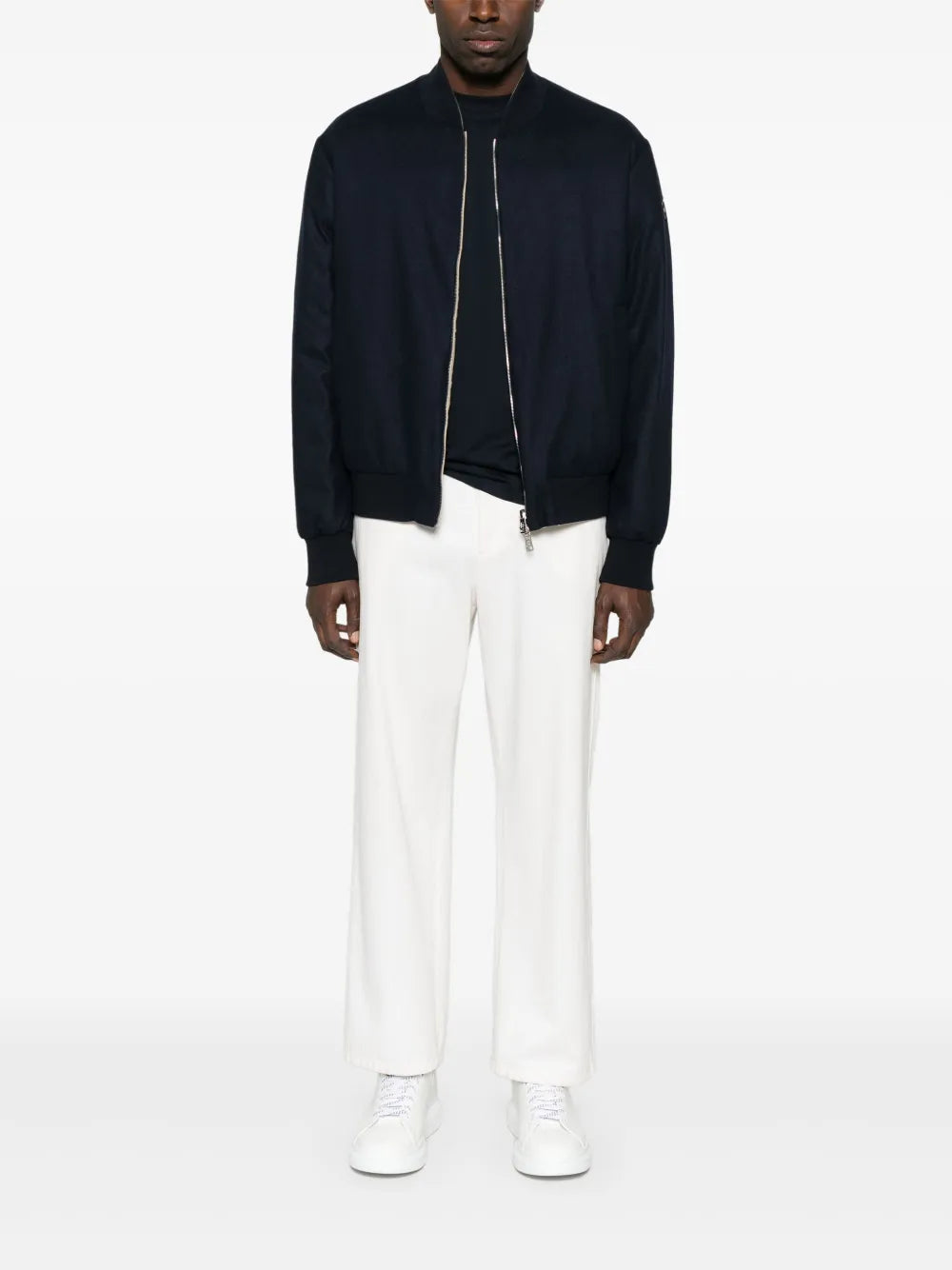 Imagem do Bomber Reversível Villerest da Moncler para Homem - Temporada Primavera-Verão 2025 - Vista Traseira