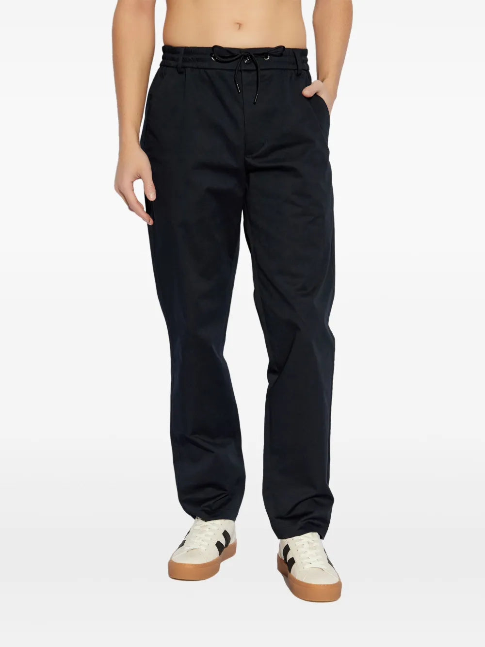 Imagem de Calças de Algodão Azuis da Moncler para Homens - Temporada Primavera-Verão 2025 - Vista Detalhe 1