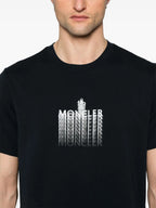 モンクレールの男性用ロゴウォッシュダークブルーTシャツの画像 - シーズン春夏2025 - 詳細ビュー6