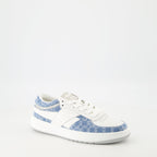 女性用のG Moveレザーとデニムのスニーカーの画像 - シーズン 春夏 2025 - 前右の三分の一のビュー