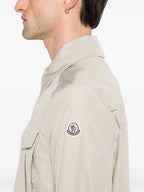 Image de la veste beige Frema de Moncler pour hommes - Saison Printemps-Été 2025 - Détail Vue 7