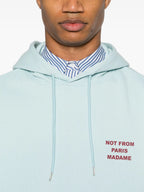 Image du hoodie slogan bleu clair de Drole De Monsieur pour hommes - Saison Printemps-Été 2025 - Détail Vue 7