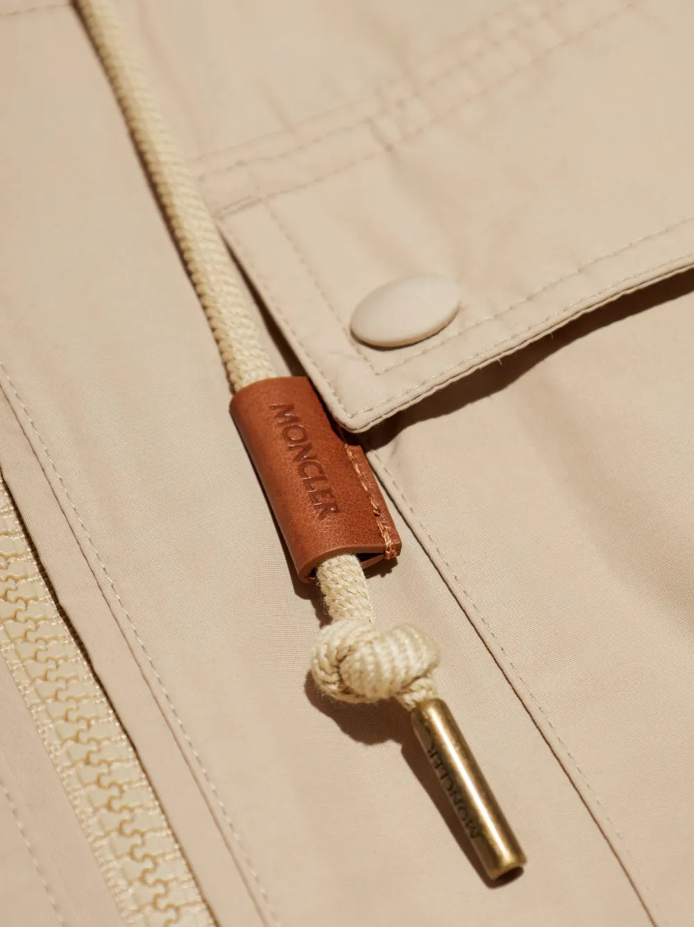 Imagen del Parka Sauvan de Moncler para Mujeres - Temporada Primavera-Verano 2025 - Detalle 7