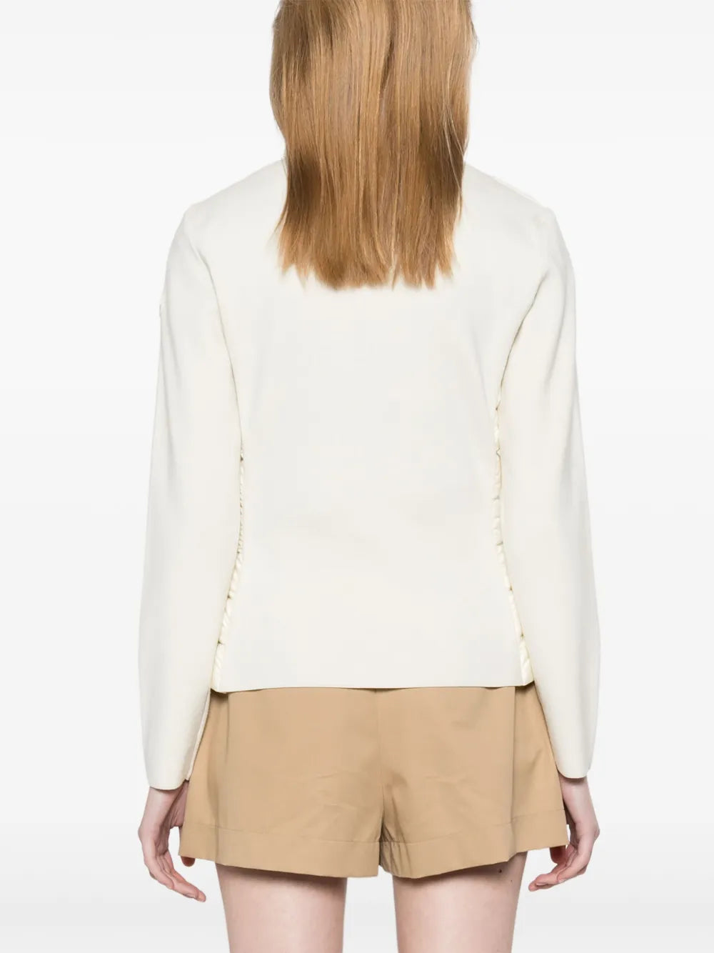 ベージュバイマテリアルジャケット