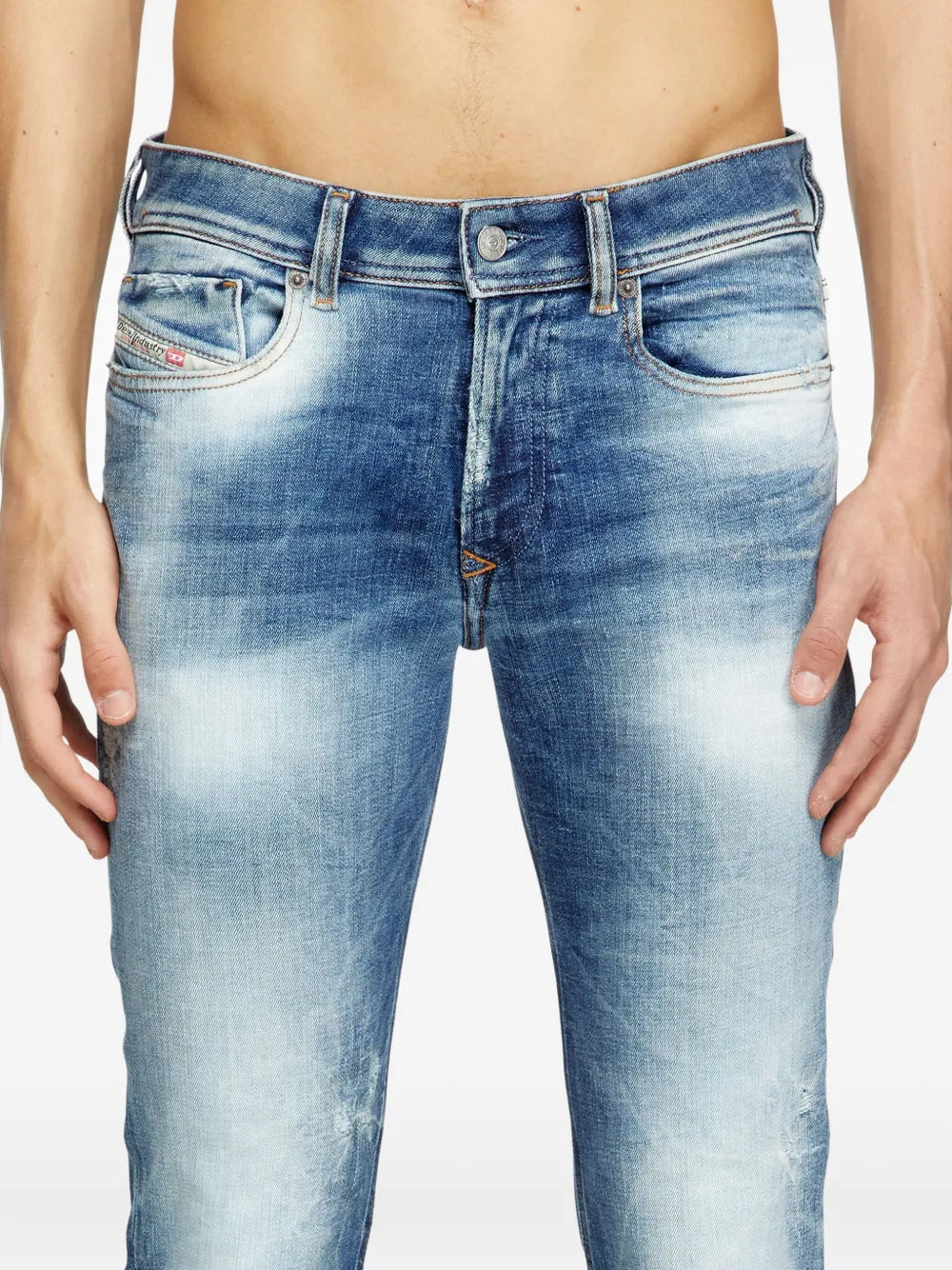 Imagem de Jean Sleenker 1979 da Diesel para Homens - Temporada Outono-Inverno 2025 - Vista do modelo 4