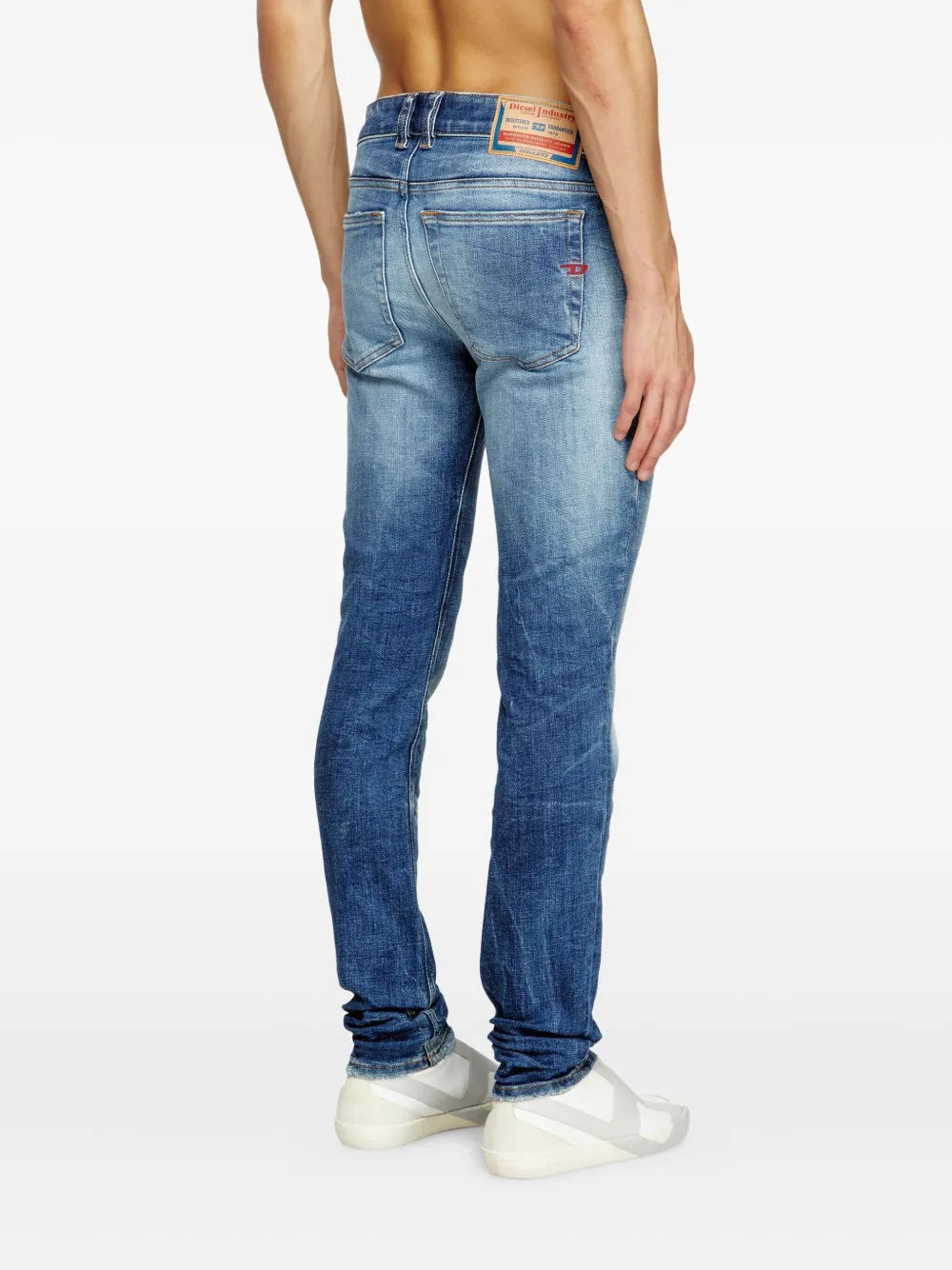 Imagem de Jean Sleenker 1979 da Diesel para Homens - Temporada Outono-Inverno 2025 - Vista do modelo 3