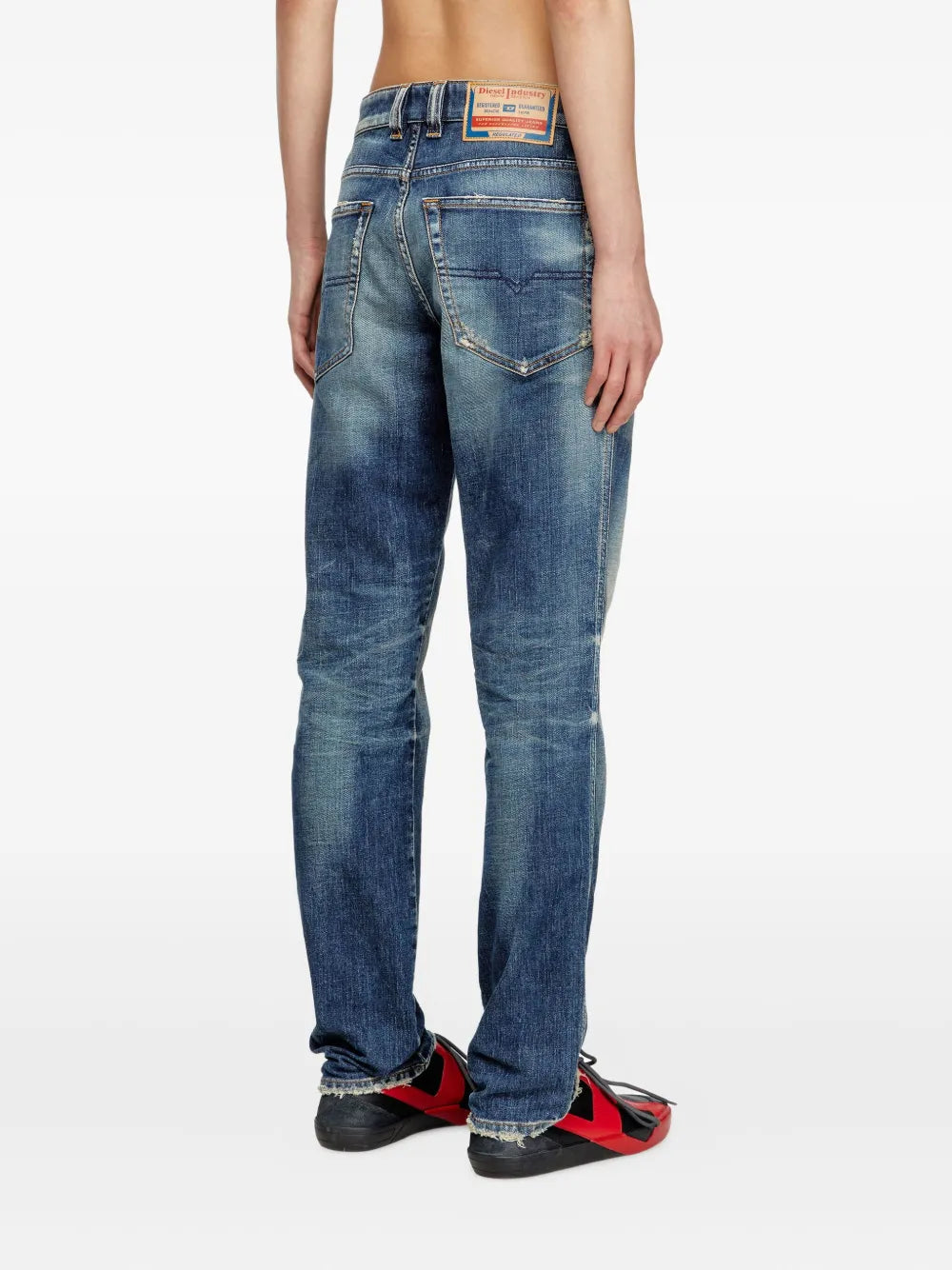 Imagem de Jean D-Vyl 1993 da Diesel para Homens - Temporada Outono-Inverno 2025 - Vista modelo 3