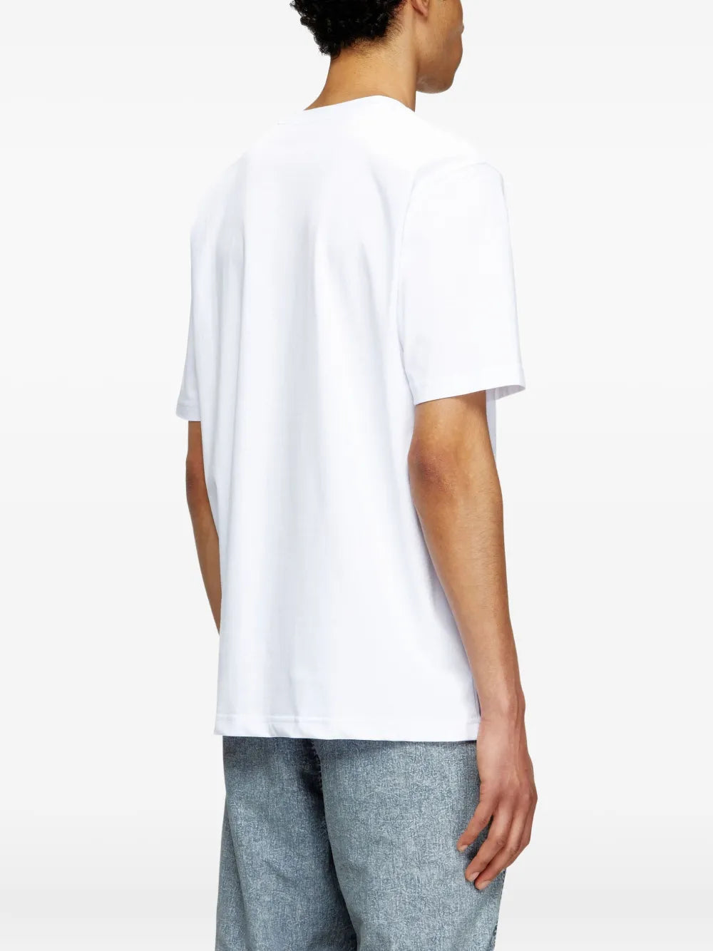 ディーゼルのT-Adjust-Marey Tシャツの画像（男性用）- 秋冬シーズン2025 - モデルビュー 3