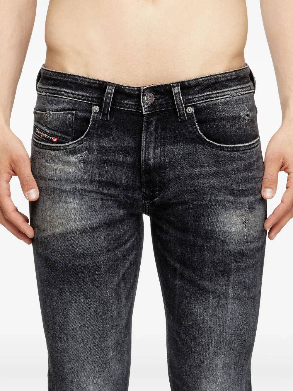 Image de Jean Sleenker 1979 par Diesel pour Hommes - Saison Automne-Hiver 2025 - Vue du modèle 4