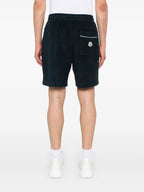 Imagen de pantalones cortos de rizo de algodón azul marino de Moncler para hombres - Temporada Primavera-Verano 2025 - Vista de detalle 6