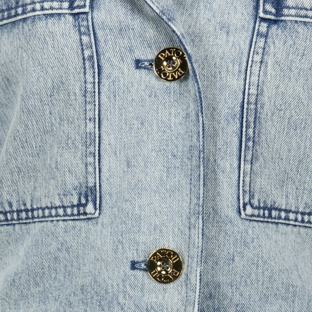 Imagen de chaqueta de mezclilla azul de Patou para mujeres - Temporada Primavera-Verano 2026 - Vista de detalle 2