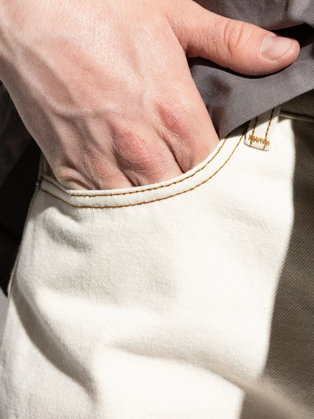 Jeans in Denim Beige