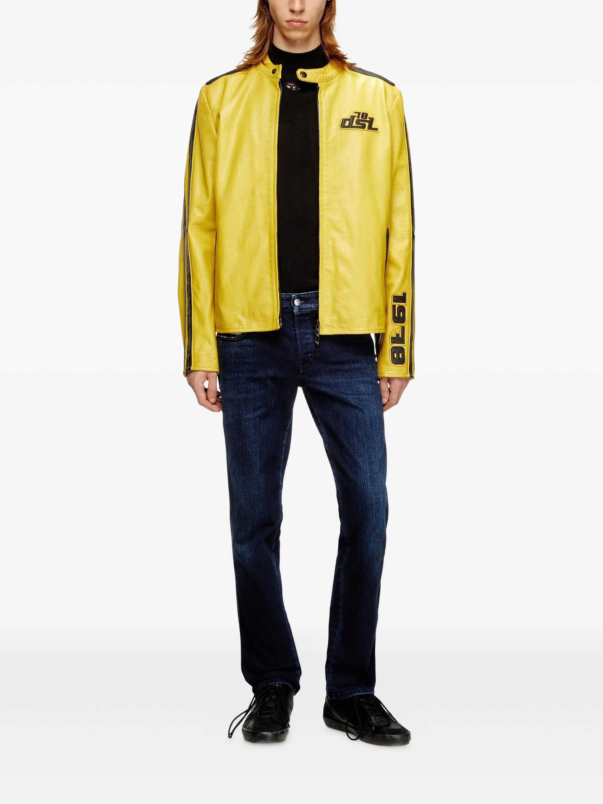 Image of Jean D-Vyl 1992 L32 Bleu Marine by Diesel for Men - Season Autumn-Winter 2025 - Model view 1