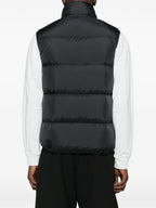 Immagine della giacca nera senza maniche Gabas di Moncler per uomo - Stagione Autunno-Inverno 2025 - Vista del modello 3