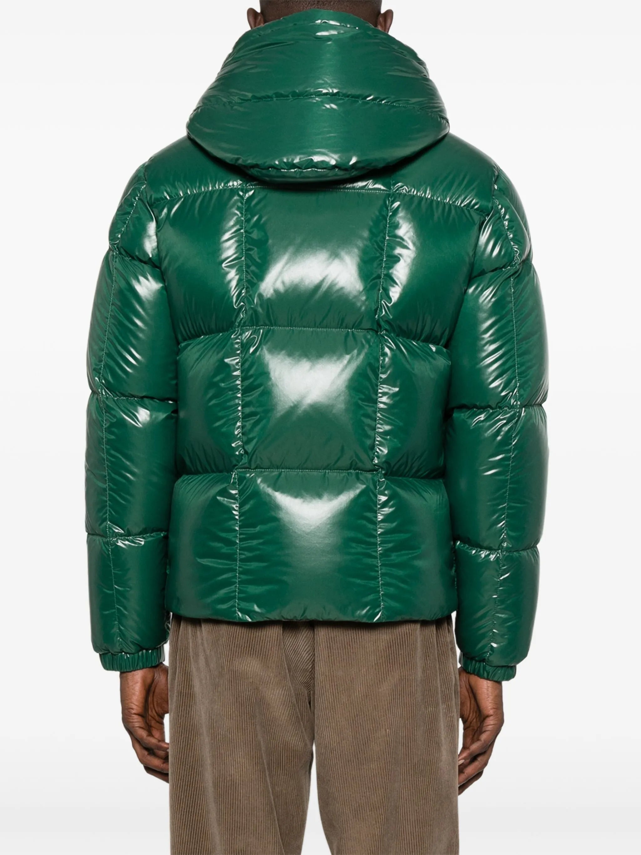 Image de la Doudoune Parana Kaki par Moncler pour hommes - Saison Automne-Hiver 2025 - Vue du modèle 3