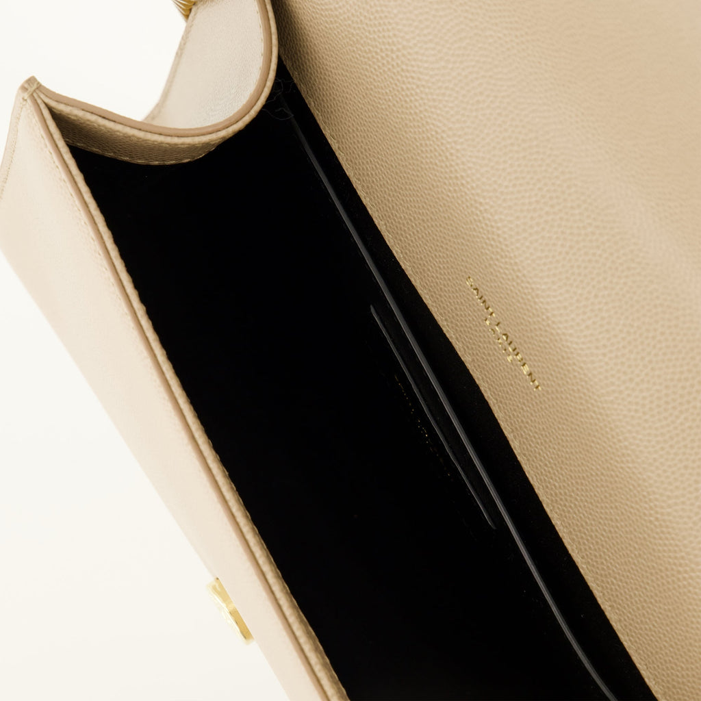 Bilde av den nye Kate lille beige vesken fra Saint Laurent for kvinner - Sesong Vår-Sommer 2026 - Detaljvisning 2