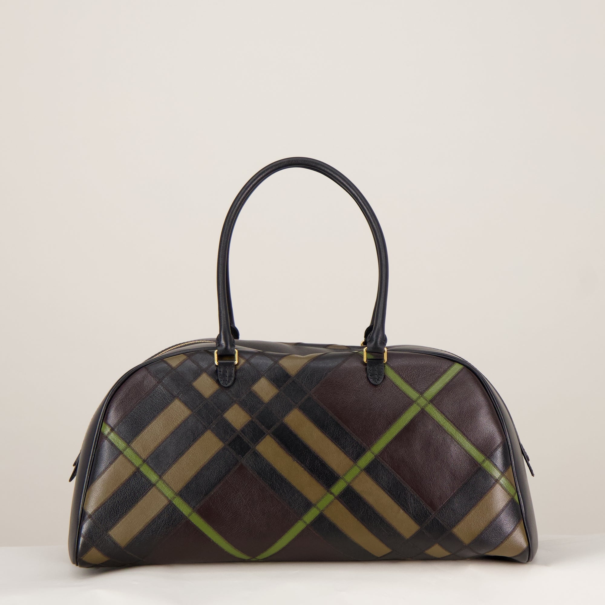 Burberry Highlands bag, luxury bowling bag, fashionable accessories, premium buffalo leather, autumn winter handbag