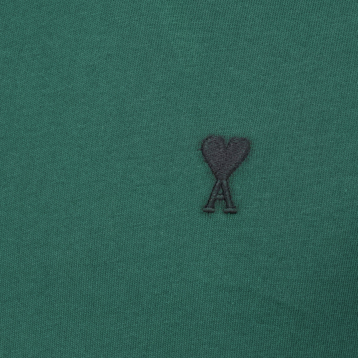 Camiseta verde de algodón con logotipo bordado