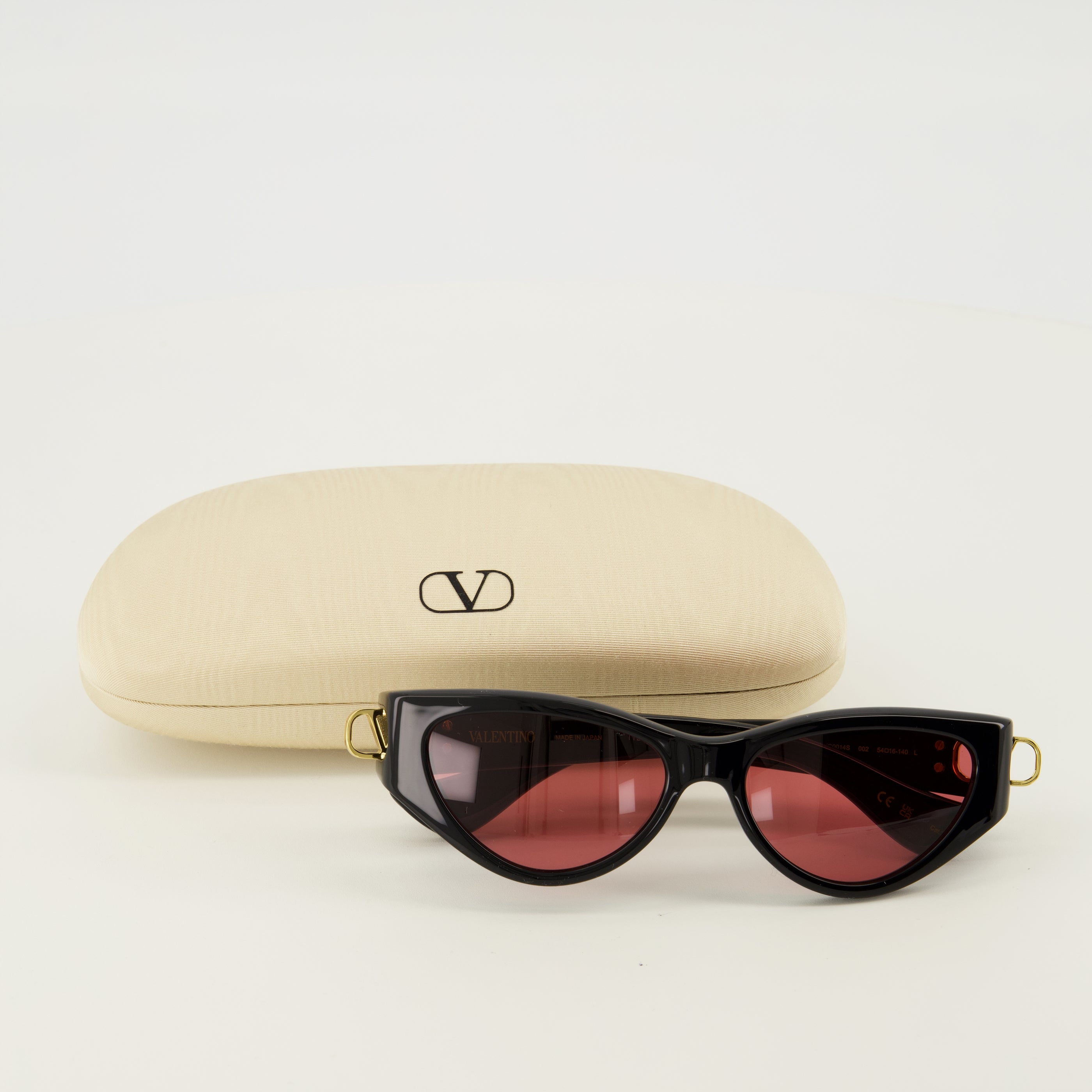 Black Cat-Eye Sunglasses