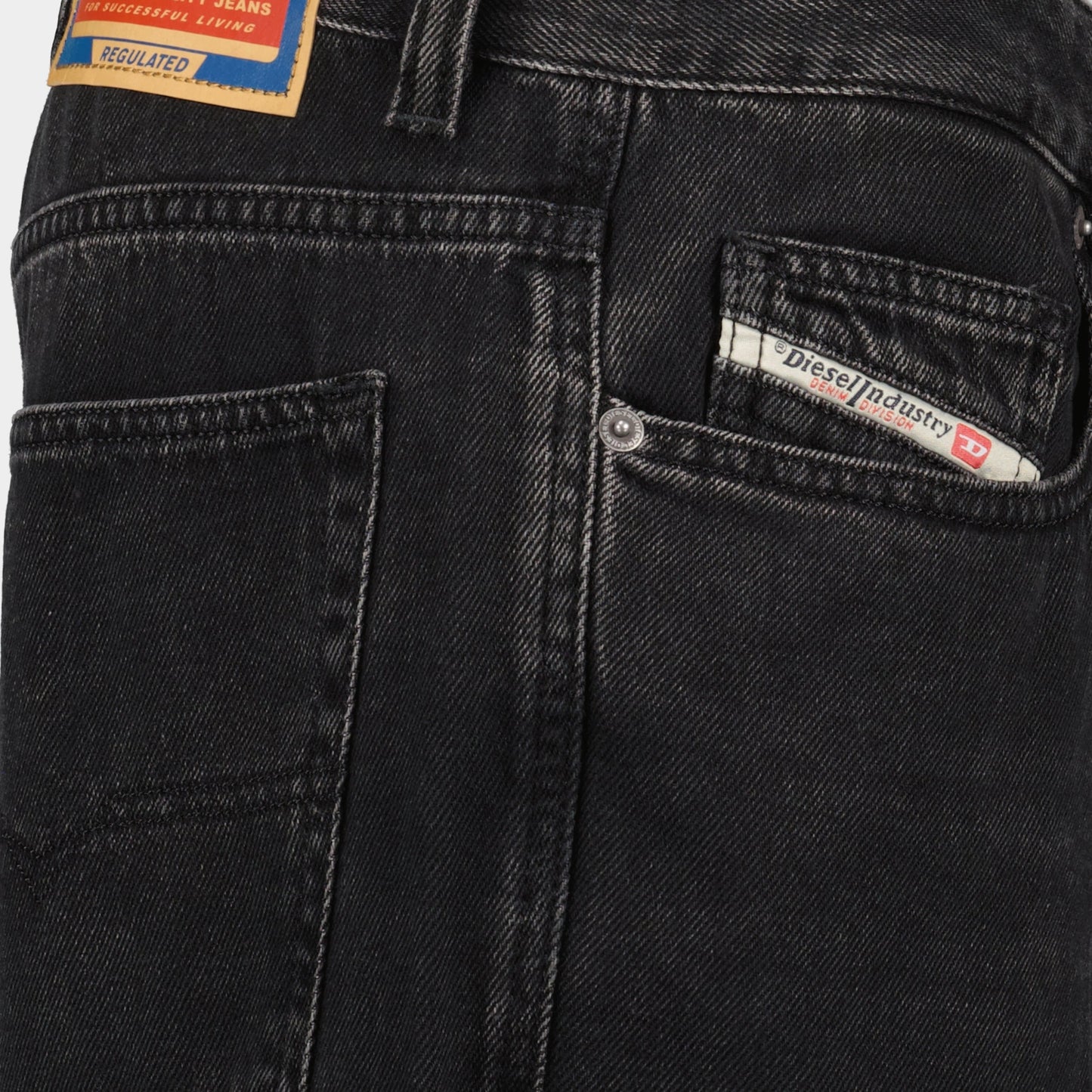 Diesel D-Macro jeans, straight denim, light blue jeans, five-pocket design, men's casual jeans