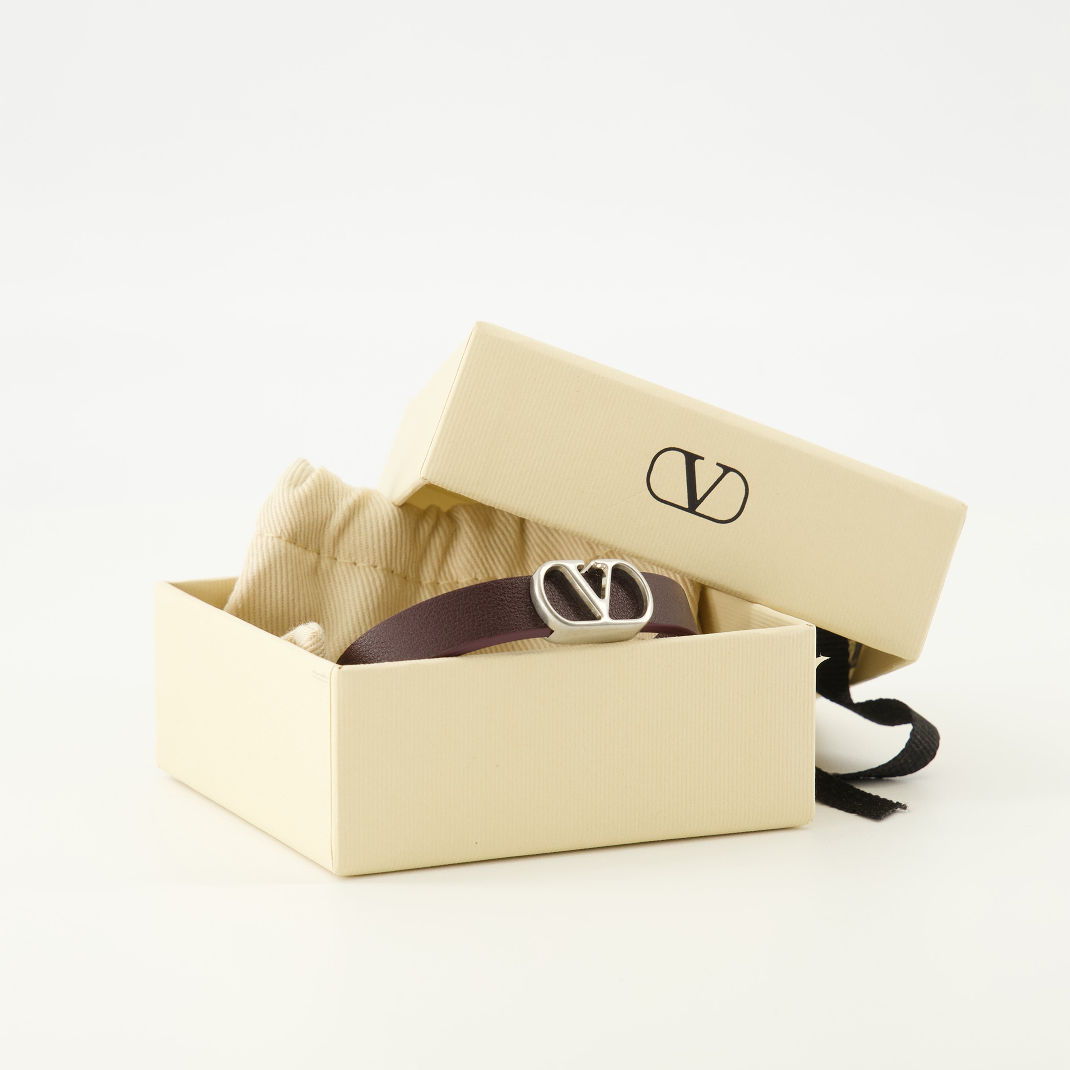 발렌티노 가라바니의 남성용 Vlogo 오버진 팔찌 이미지 - 2026년 봄-여름 시즌 - 상세 보기 2