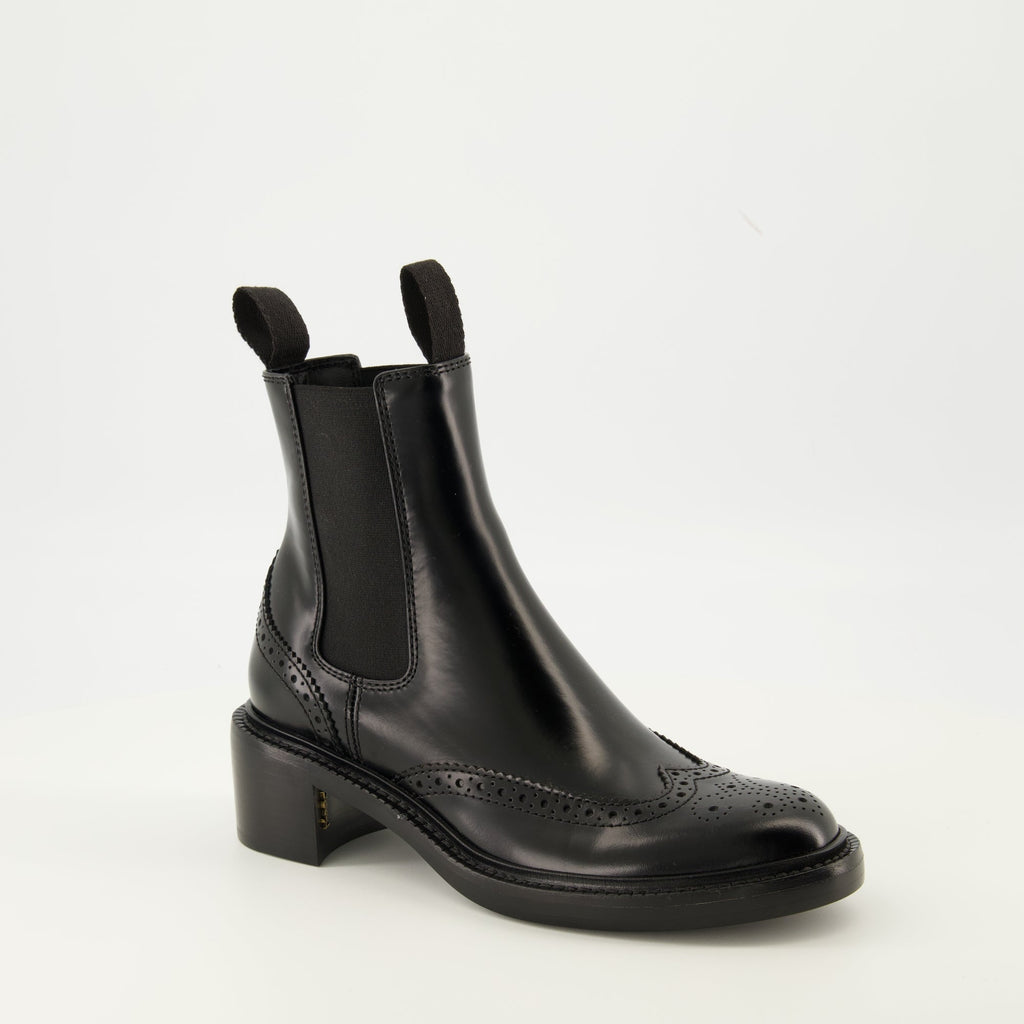 Chelsea boots, black leather boots, Saint Laurent footwear, Autumn-Winter fashion, leather ankle boots