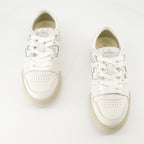 Image des baskets Fendi Match Beige de Fendi pour hommes - Saison Printemps-Été 2025 - Vue de dessus du couple