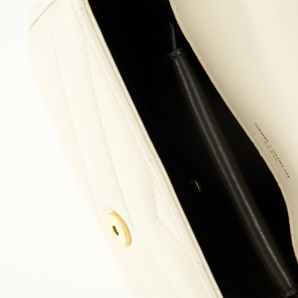 サンローランの女性用ルルミニホワイトの画像 - シーズン春夏2026 - 詳細ビュー2