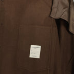 Imagen de abrigo de lana marrón de Officine Générale para hombres - Temporada Otoño-Invierno 2025 - Vista de detalle del producto 3