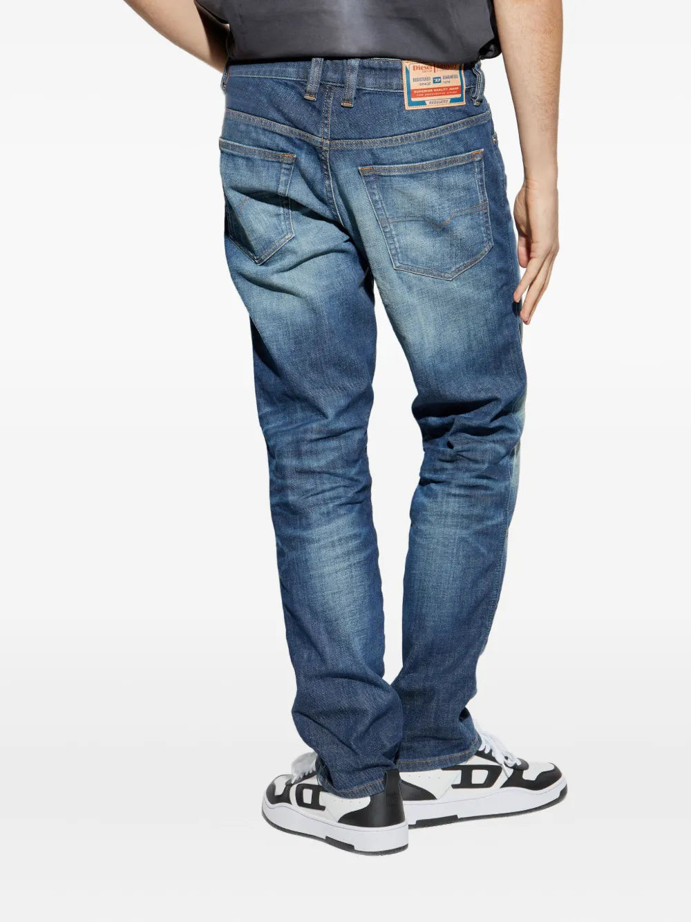 Imagem de Jean D-Vyl 1993 da Diesel para Homens - Temporada Outono-Inverno 2025 - Vista do Modelo 3