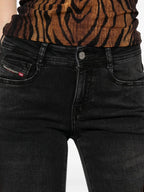 Imagem de Jean D-Ebbey L.30 da Diesel para Mulheres - Temporada Outono-Inverno 2025 - Vista do Modelo 4