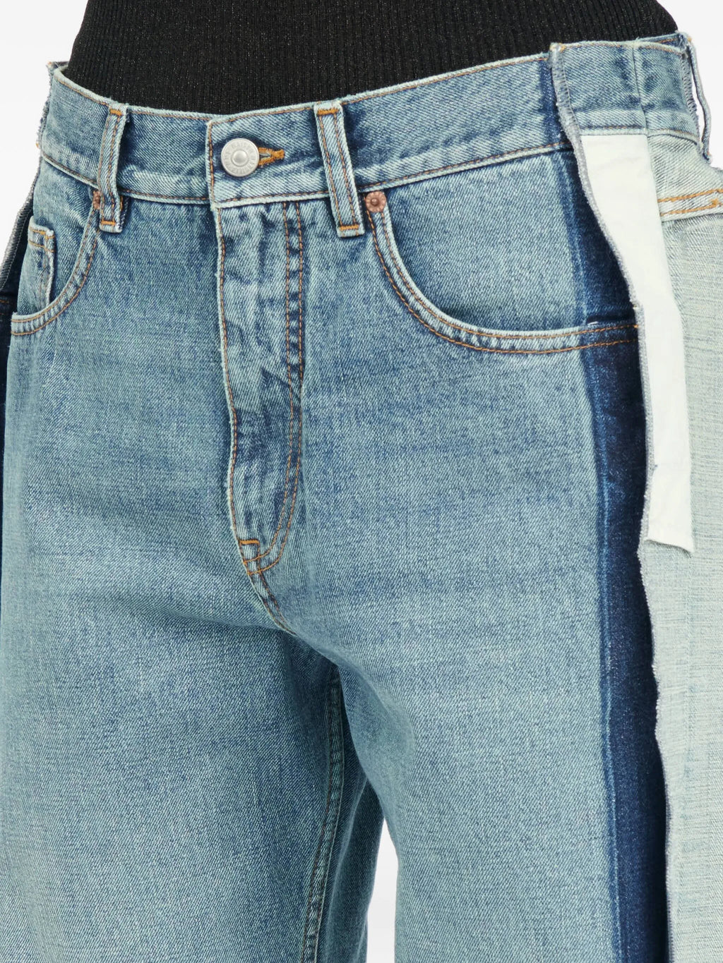 Bild der Droit Denim Jeans von Mm6 für Frauen - Saison Herbst-Winter 2025 - Modellansicht 4