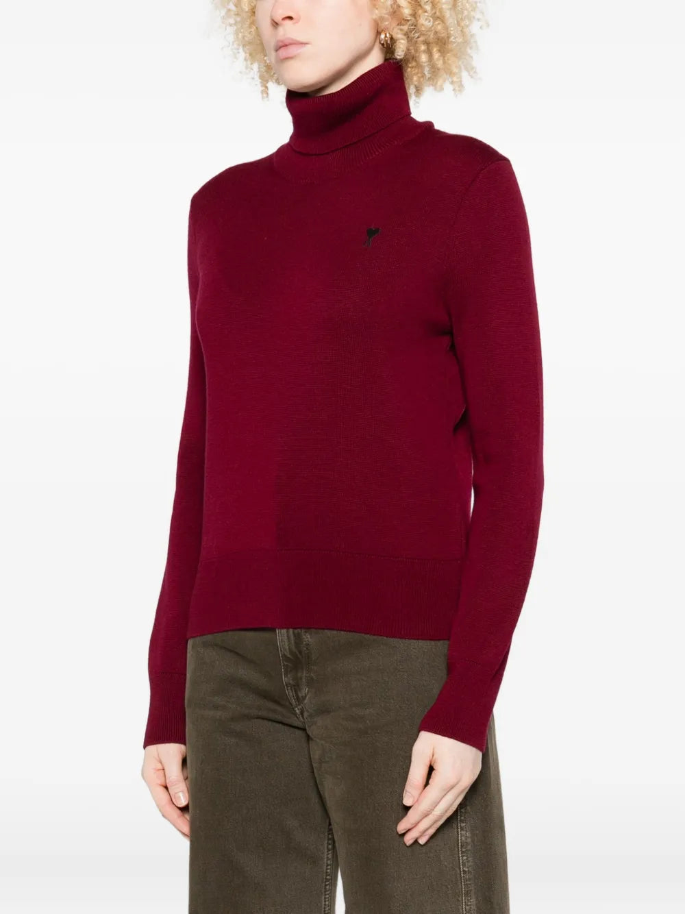 Image du Pull Ami de coeur par Ami PARIS pour Femmes - Saison Automne-Hiver 2025 - Vue du modèle 2
