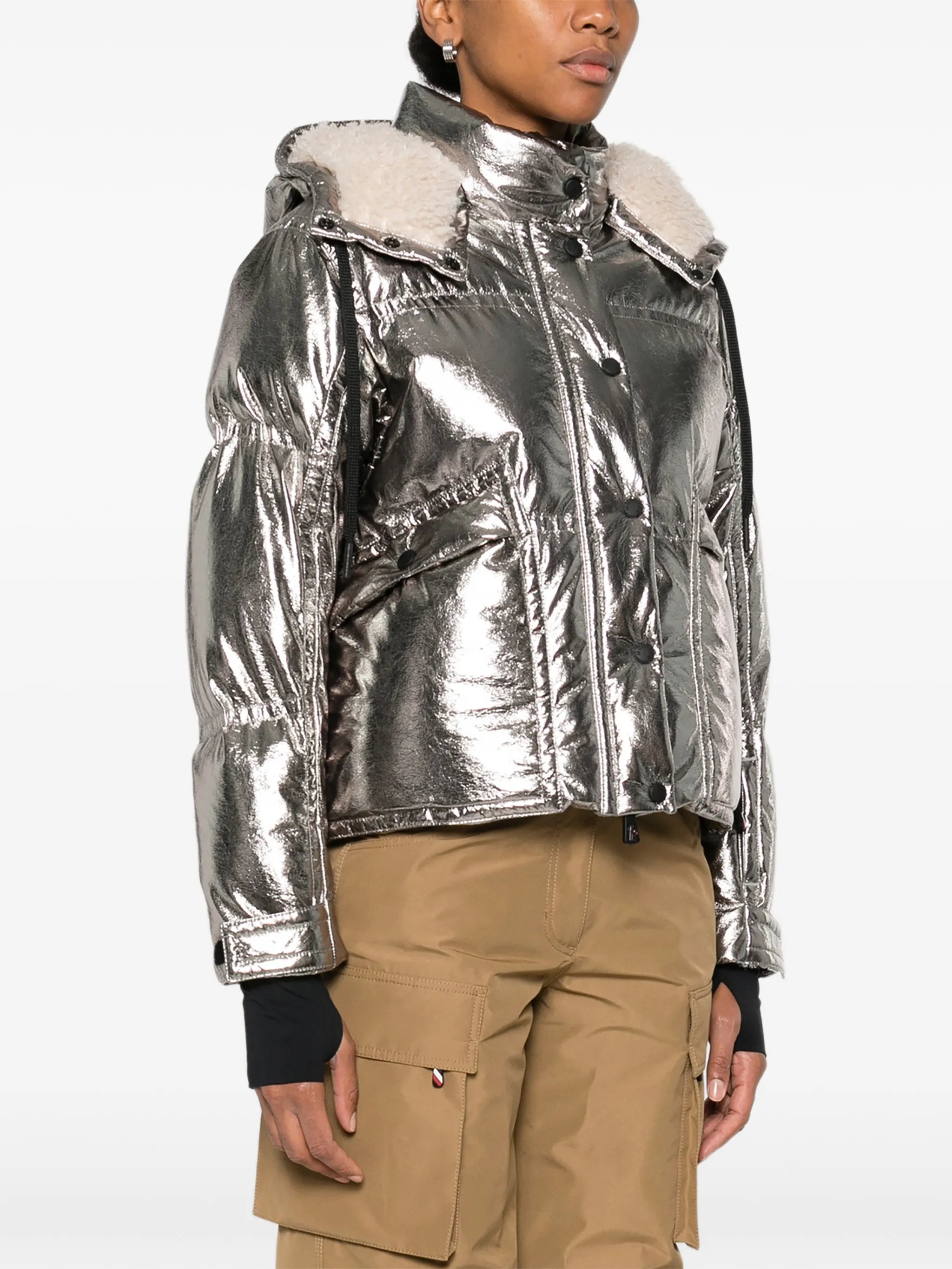 Image of Calaque Metallic Puffer by Moncler Grenoble for Women - Season Autumn-Winter 2025 - Model view 2