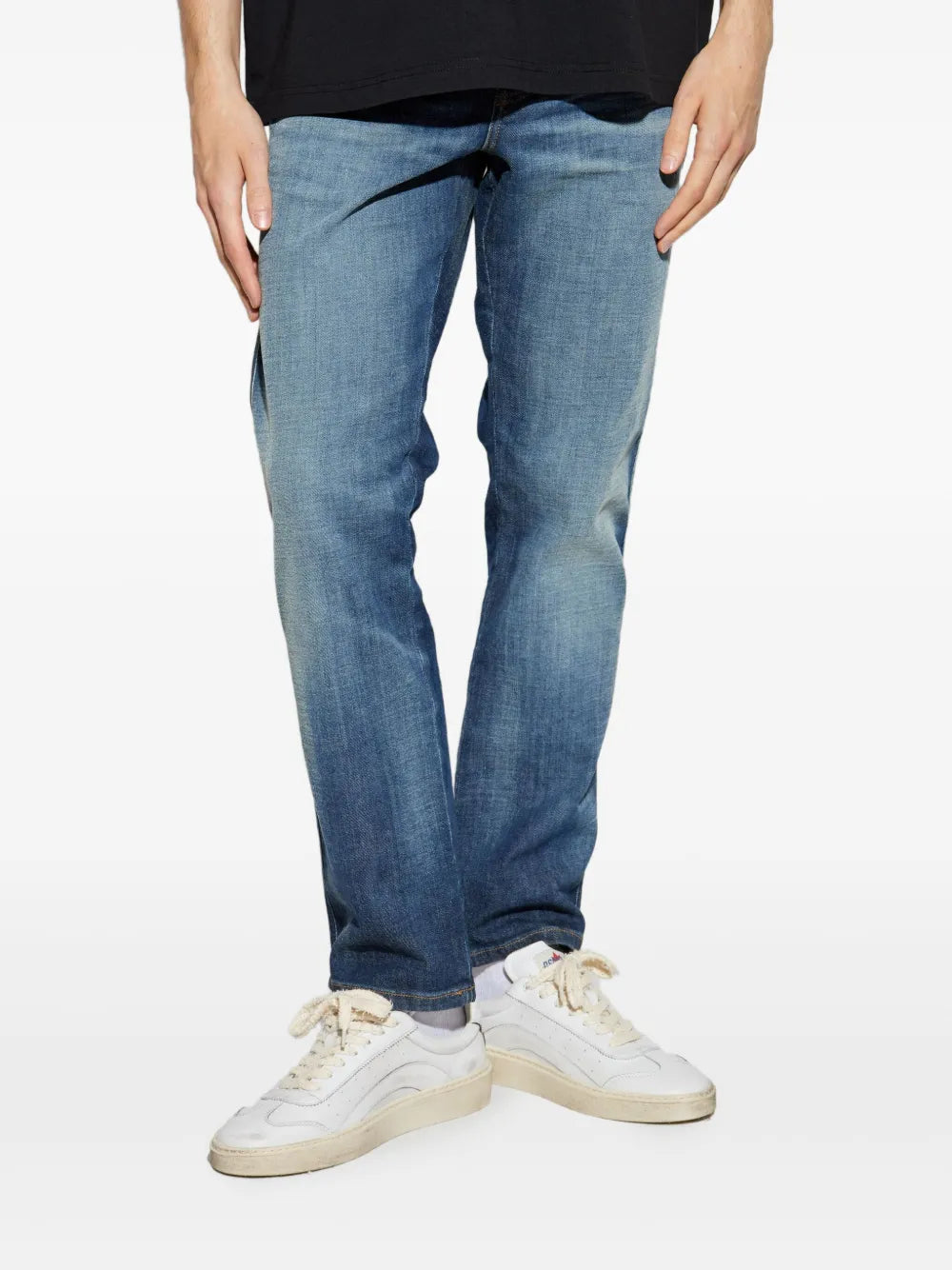 Imagen de Jean D-Vyl 1993 de Diesel para Hombres - Temporada Otoño-Invierno 2025 - Vista del modelo 2