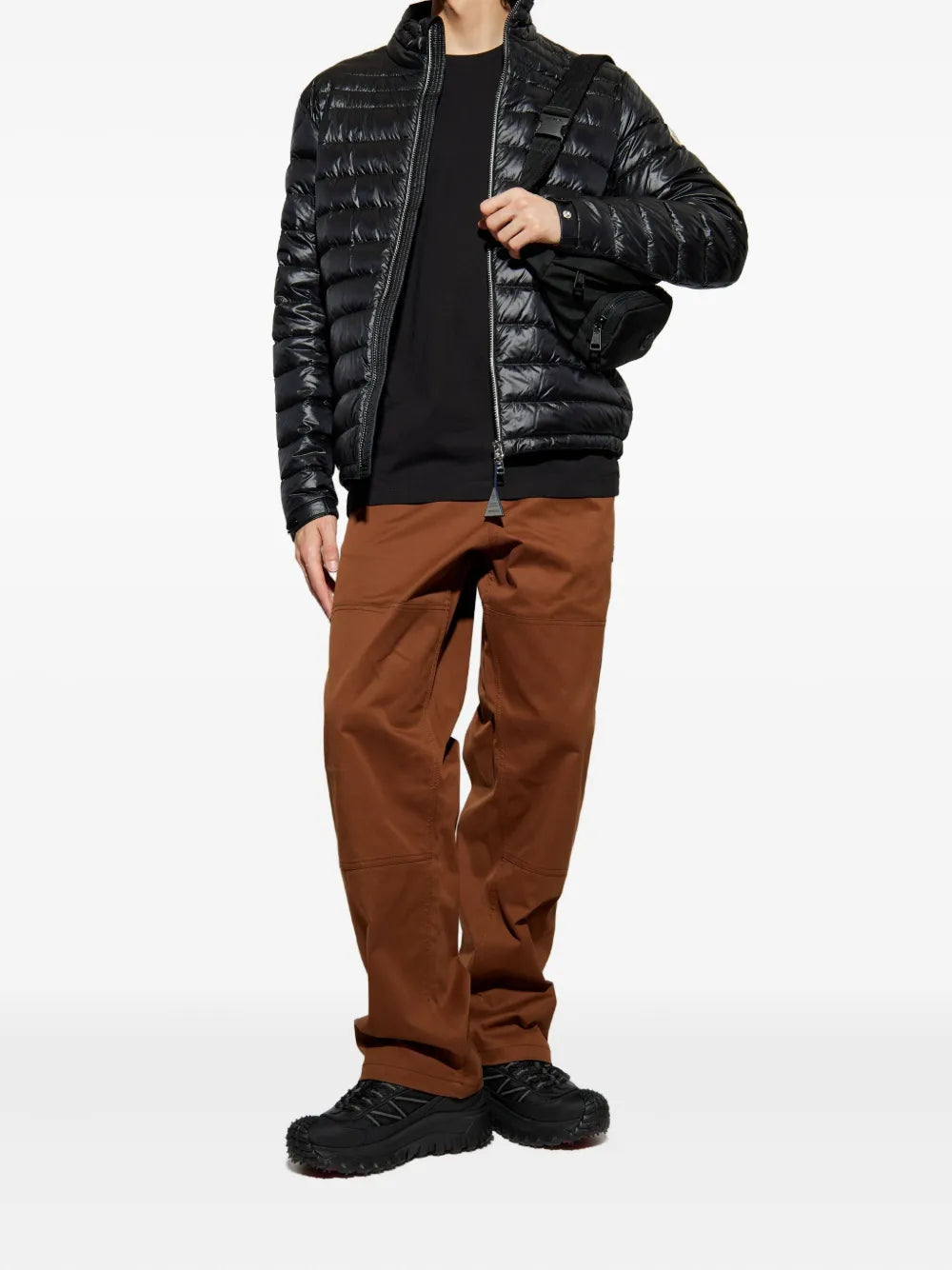 Conjunto de Camisetas Negras con Logo