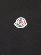 Conjunto de Camisetas Negras con Logo