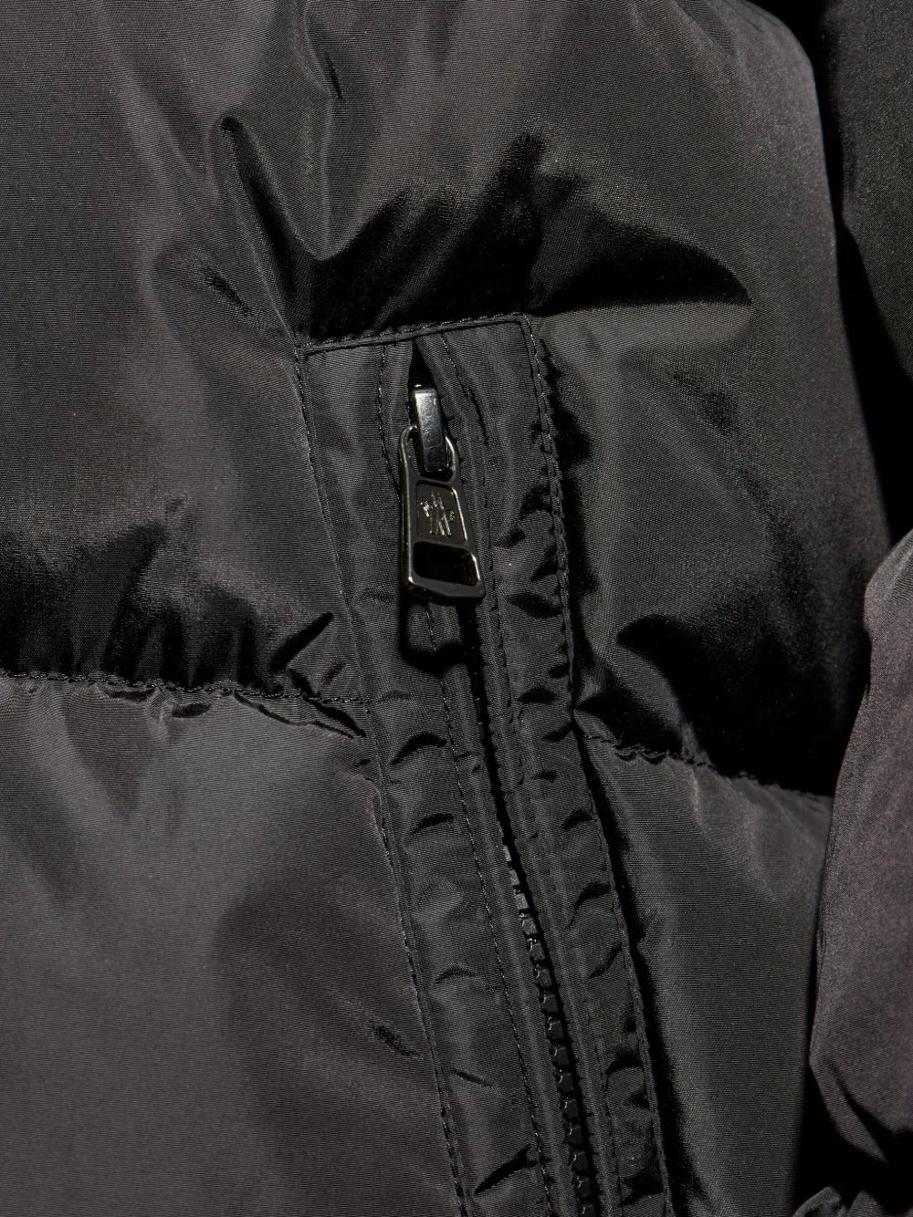 Image of Maya Down Jacket by Moncler for Men - Season Autumn-Winter 2025 - Detail View 7
